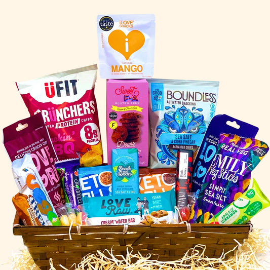 Vegan Vegetarian Food Gift Hamper Box Sweet Chocolate Selection Bars Snacks